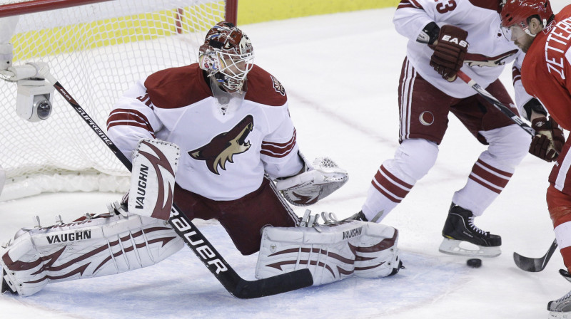 Mirklis pirms Iļja Brizgalovs spiests trešo un izšķirošo reizi kapitulēt "Red Wings" priekšā 
Foto: AP/Scanpix