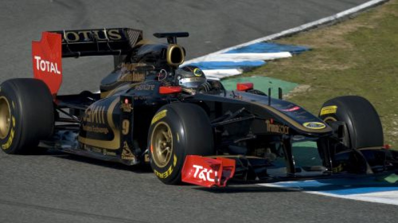 Niks Haidfelds pie "Lotus Renault GP" formulas stūres
Foto: AFP/Scanpix