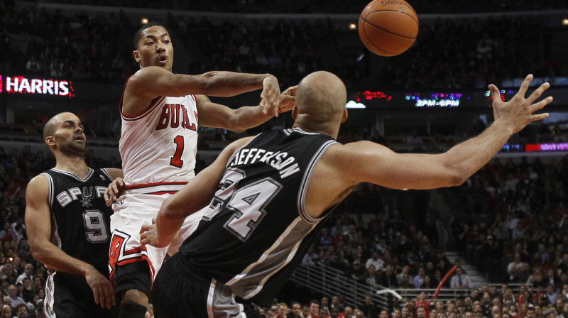 "Spurs" aizsardzība nespēja noturēt Deriku Rouzu 
Foto: AP/Scanpix