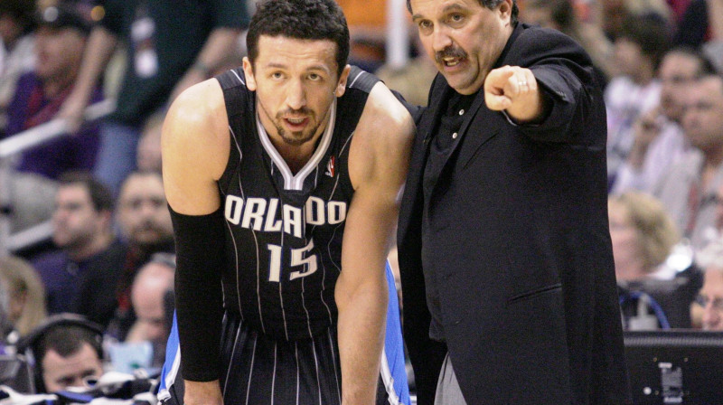 Stens van Gandijs pamāca Hedo Turkoglu
Foto: AP/Scanpix