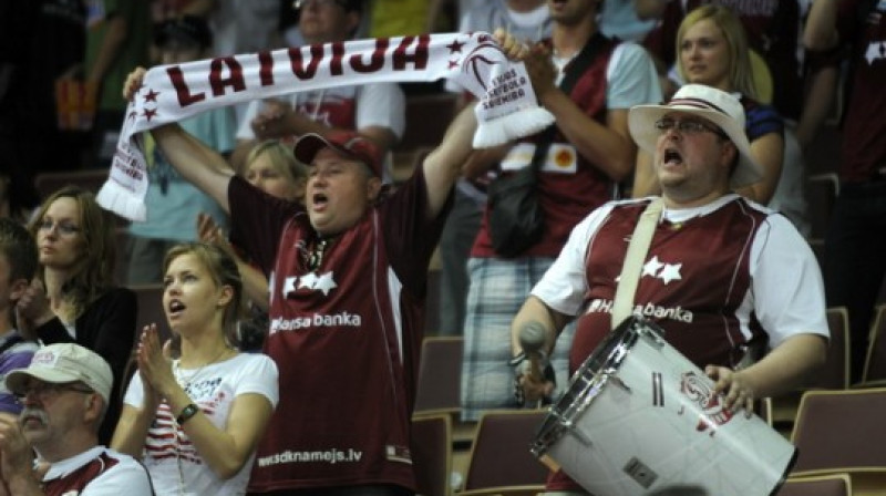 Saturies, Lodza! Latvieši brauc!
Foto: Romāns Kokšarovs, Sporta Avīze/f64