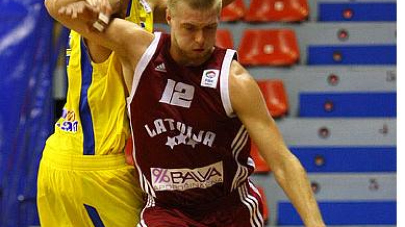 Viens no Latvijas U20 izlases "vilcējiem" Eiropas čempionātā Jānis Antrops.
Foto: fibaeurope.com