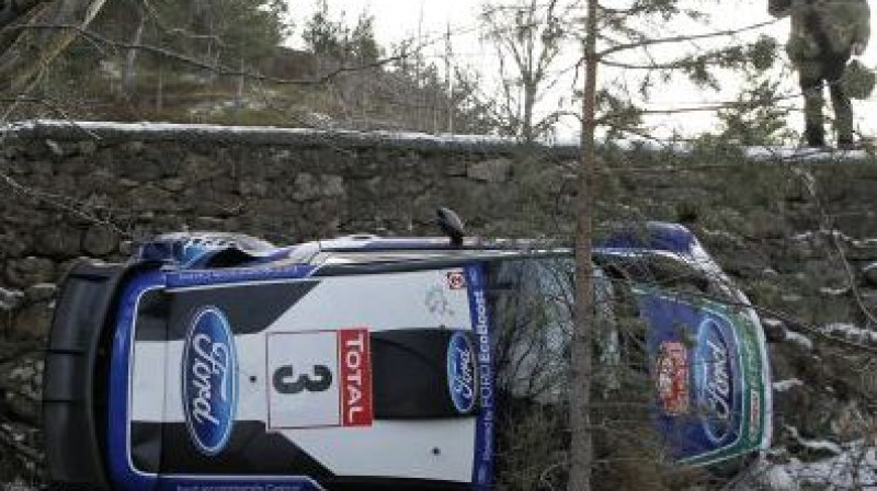 Tā, lūk, rallijs beidzās Jari Mati Latvalam
Foto: AFP/Scanpix