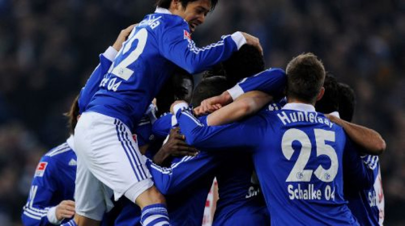 "Schalke" futbolisti svin vārtu guvumu
Foto: AFP/Scanpix