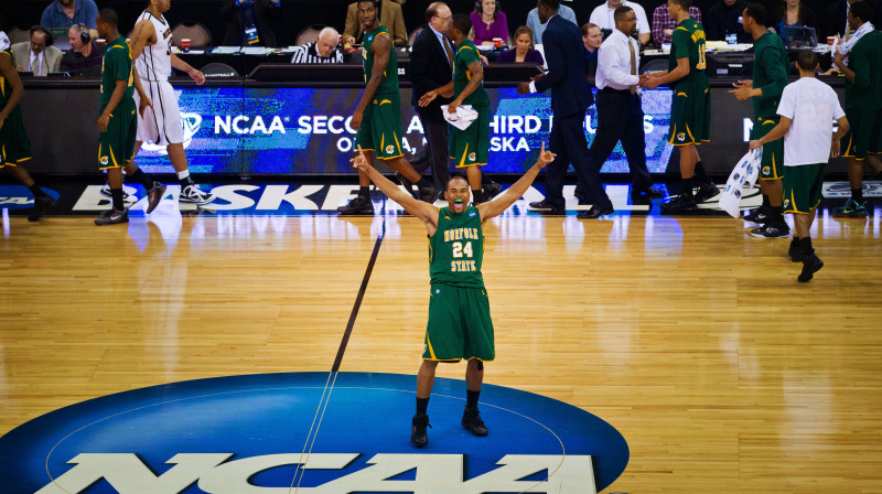 "Norfolk State" vienībai pēc negaidītās uzvaras pār Misūri bija pamats priecāties
Foto: AP