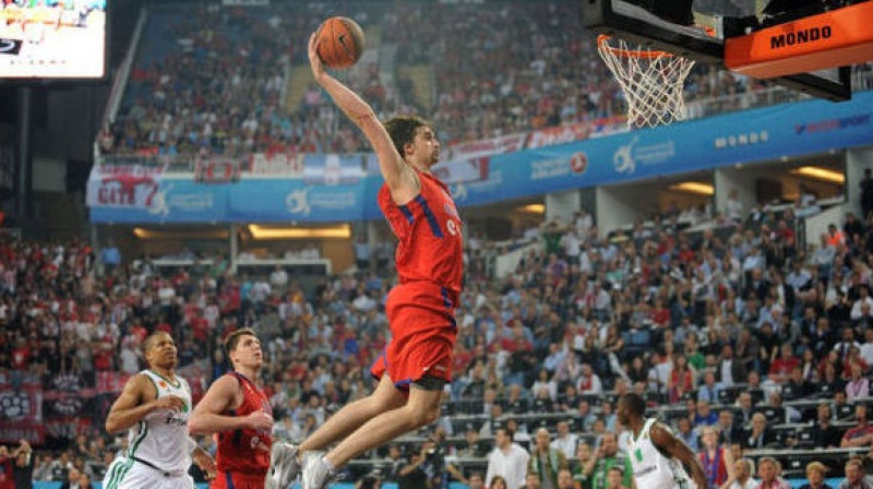 Maskavas CSKA basketbolists Aleksejs Šveds spēlē pret "Panathinaikos"
Foto: AFP/Scanpix