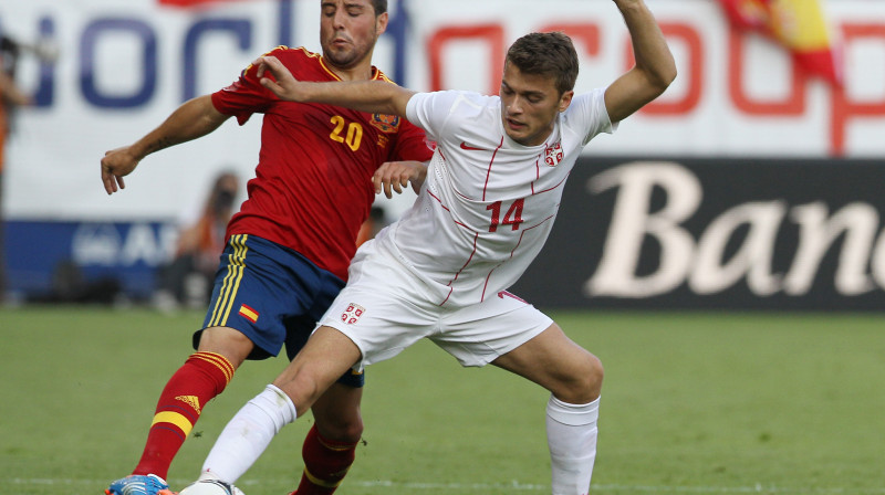 Adems Ļajičs savā līdz šim pēdējā spēlē Serbijas izlases sastāvā pret Spāniju 
Foto: AFP/Scanpix