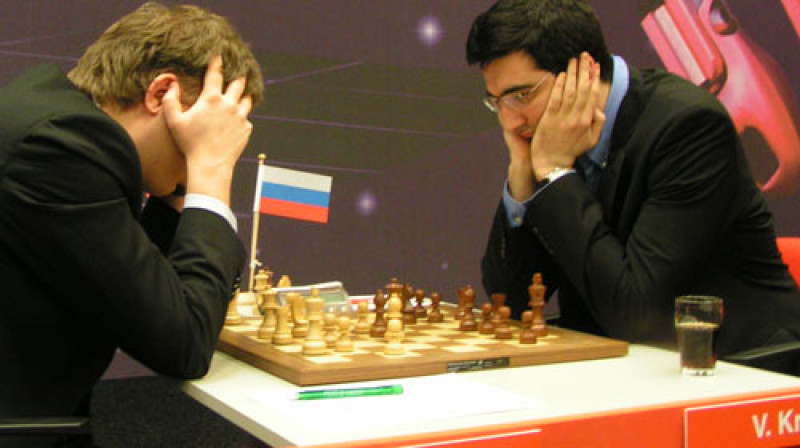 Aleksejs Širovs un Vladimirs Kramņiks
Foto: chessdom.com