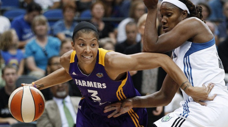 "Los Angeles Sparks" līdere Candace Parker ir Anetes Jēkabsones-Žogotas kolēģe Jekaterinburgas UGMK komandā
Foto: AP/Scanpix