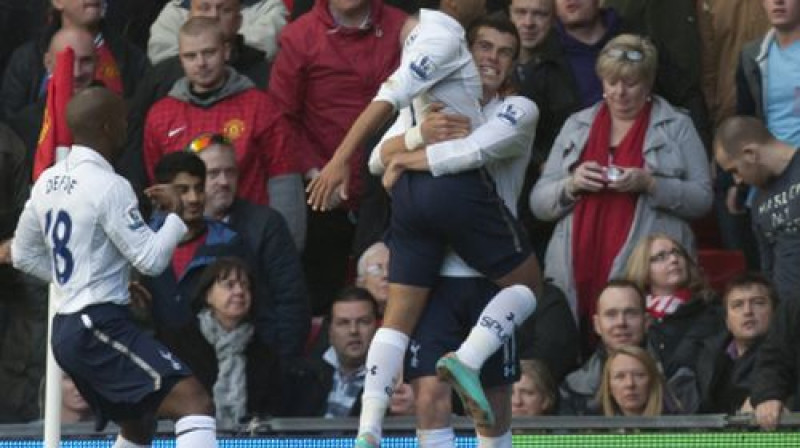 "Tottenham Hotspur" spēlētāji svin vārtu guvumu
Foto: SCANPIX SWEDEN