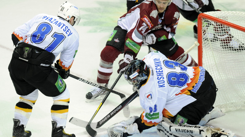 Vasīlijs Košečkins arī Rīgā palika nepārspēts
Foto: Romāns Kokšarovs, Sporta Avīze, f64