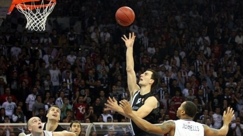 Pirmajā spēlē labu sniegumu rādīja "Partizan" franču aizsargs Leo Vestermans
Foto: AFP/Scanpix