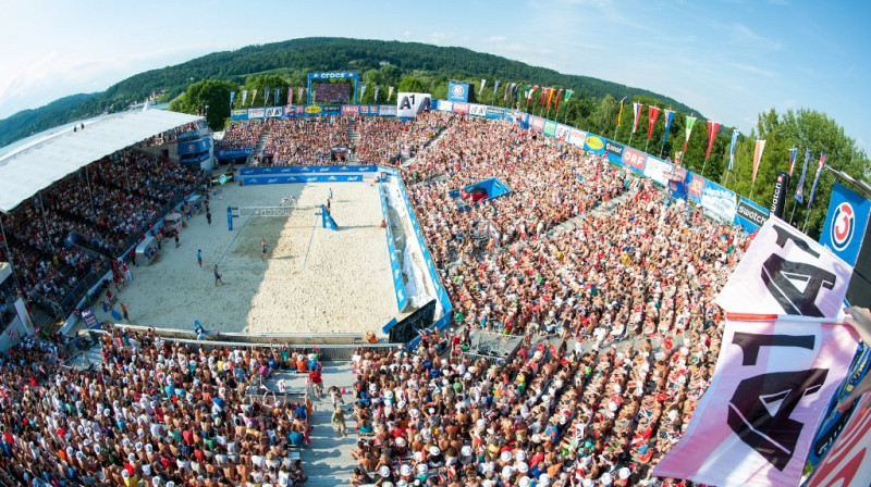 Klāgenfurtē tribīnes ir pārpildītas ne tikai uz izšķirošajām turnīru cīņām 
Foto: fivb.org