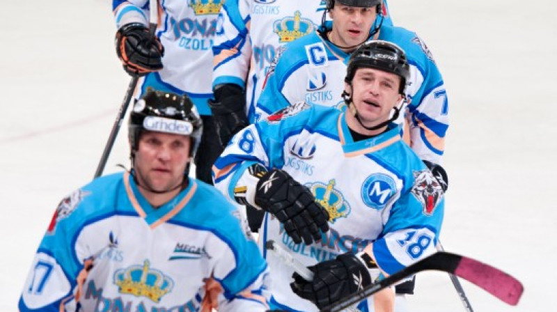 Ozolnieki/MONARCH hokejisti
Foto: Vladislavs Proškins