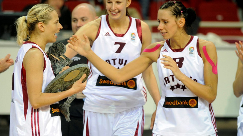 Anete Jēkabsone-Žogota, Zane Tamane un Gunta Baško-Melnbārde 2014. gada sezonā sacentīsies FIBA Eirolīgā
Foto: Romāns Kokšarovs, "Sporta Avīze", f64