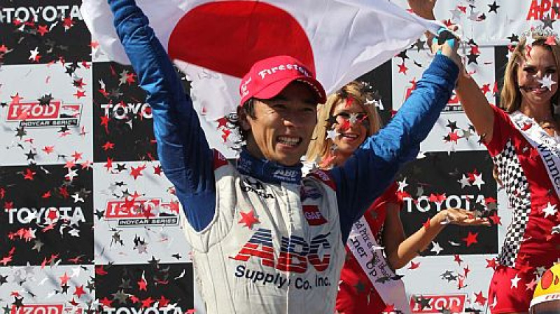 Sato pēc uzvaras 2013. gadā Longbīčā
Foto: takumasato.com