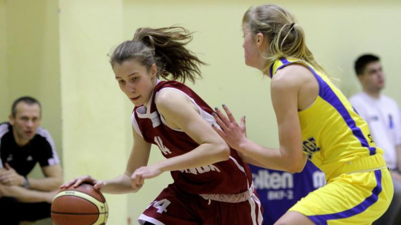 Luīze Šepte: 12 punktu Latvijas U16 izlases trešajā spēlē ar Polijas kadetēm.
Foto: Basket.ee
