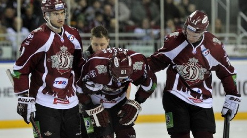 Marsels Hosa guvis savainojumu
Foto: Romāns Kokšarovs, Sporta Avīze, f64