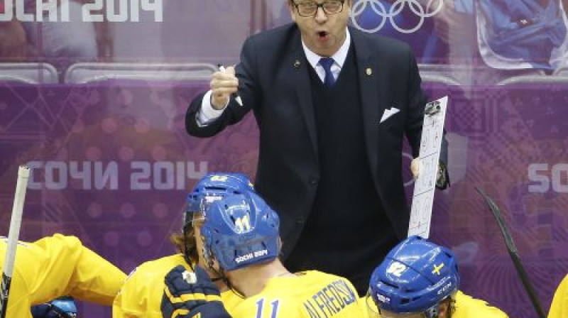 Pērs Mortss sniedz norādījums Zviedrijas izlases spēlētājiem
Foto:AP/Scanpix