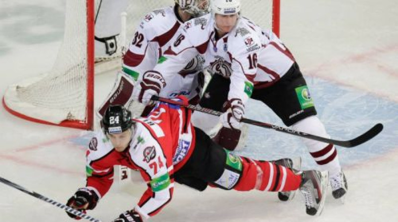 Romāns Blagojs, Jēkabs Rēdlihs un Mikaels Telkvists
Foto: Raimonds Volonts, Dinamo Rīga