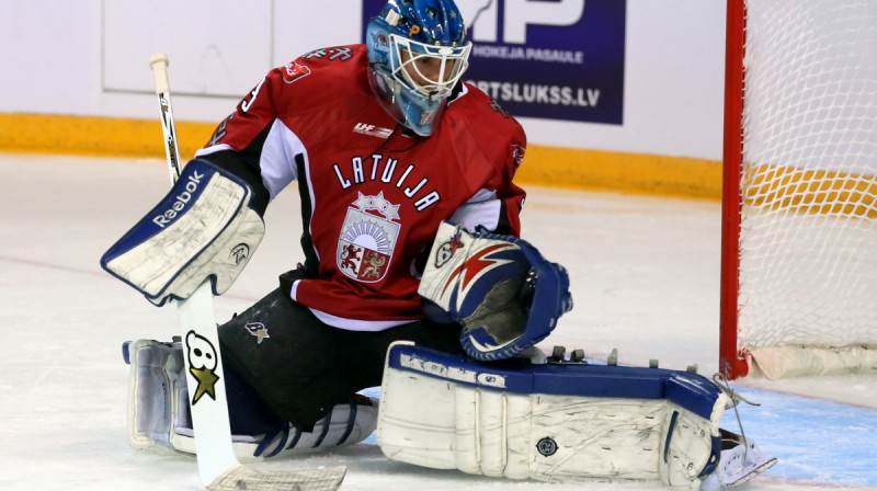 Ivars Punnenovs atvairīja visus 48 Krievijas izlases metienus un debijā nostāvēja "sausā".
Foto: Mārtiņš Aiše