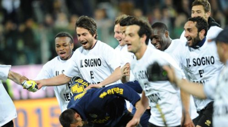 "Parma" futbolisti sezonas pēdējā mačā izrāva sesto vietu Itālijā. Vietu Eiropas līgā gan tas nesagādāja
Foto: LaPresse/Scanpix