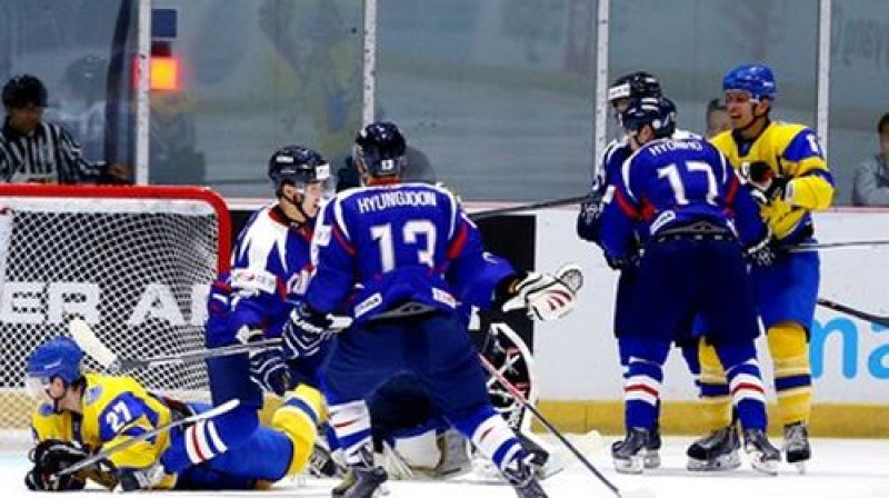 Dienvidkoreja spēlē pret Ukrainu
Foto:Kim Soohan/IIHF