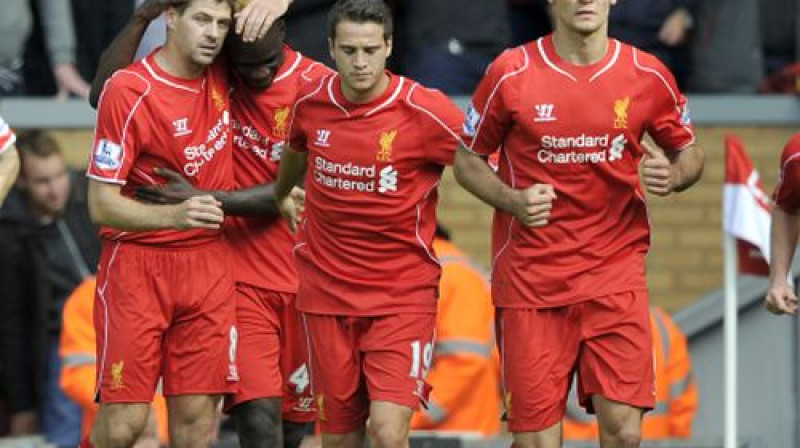 "Liverpool" spēlētāji pēc vārtu guvuma
Foto: AP/Scanpix