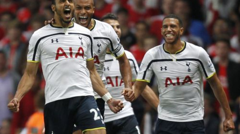 "Tottenham" spēlētāji pēc vārtu guvuma
Foto: AFP/Scanpix