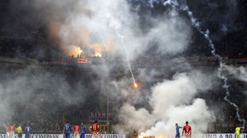 "San Siro" stadions piedzīvo horvātu līdzjutēju izpausmes
Foto: AP/Scanpix