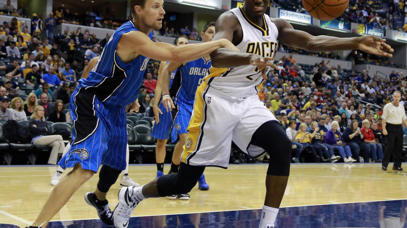 Īens Mahinmi (pa labi)
Foto: AP/Scanpix