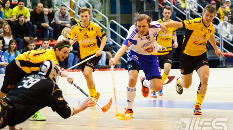 Moments no spēles starp "Cēsu alu/Lekringu" un "Rubeni"
Foto: Raivo Sarelainens, floorball.lv
