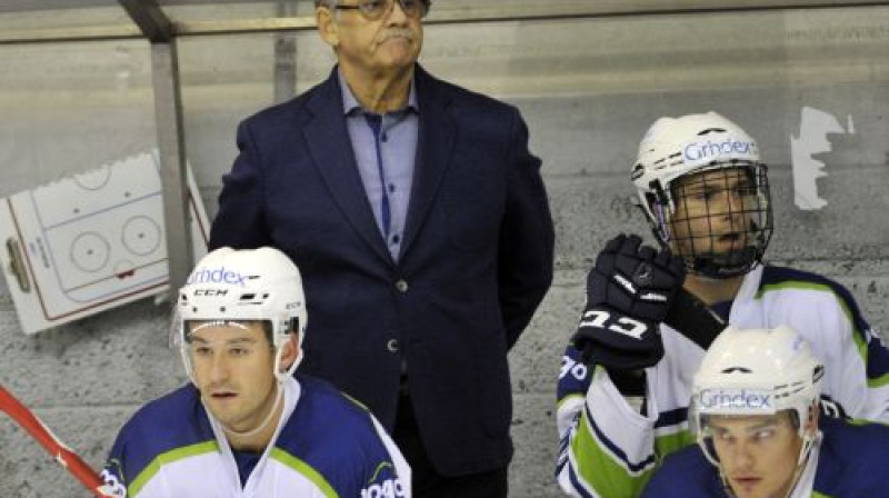 "Mogo" hokejisti uz rezervistu soliņa
Foto: Romāns Kokšarovs/F64