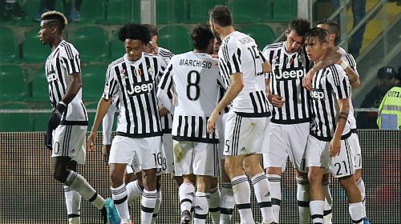 ''Juventus'' līksmo pēc pirmo vārtu guvuma
Foto: LaPresse/Scanpix