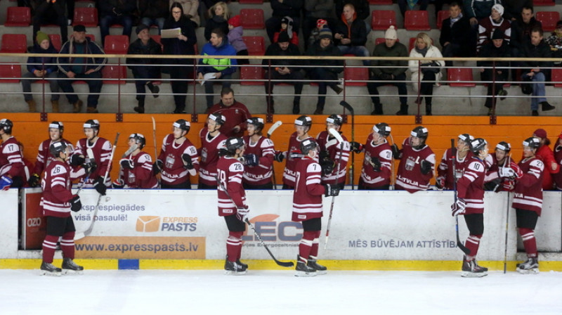 Latvijas U-20 hokeja izlase pārbaudes spēlē pirms pasaules čempionāta pieveic Kazahstānu
Foto: Mārtiņš Aiše