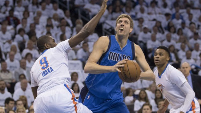 Dirks Novickis pret "Thunder"
Foto: AFP/Scanpix