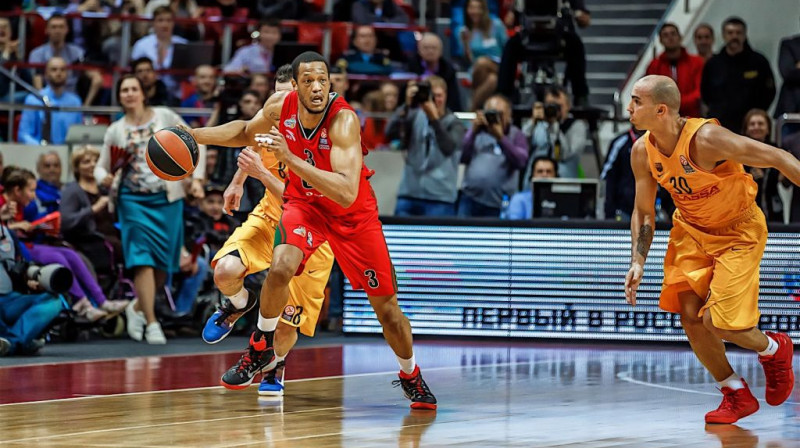 Entonijs Rendolfs un Karloss Arojo 
Foto: lokobasket.com