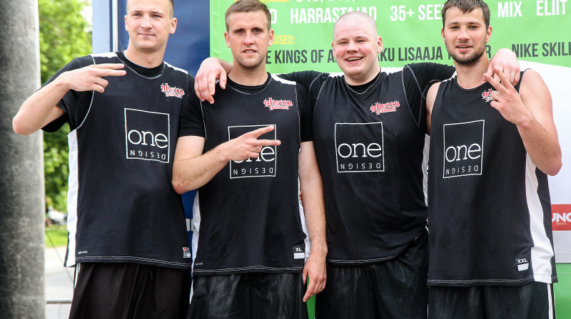 Tartu turnīra vicečempioni (no kreisās): Artūrs Dušelis, Sandis Silavs, Ralfs Vēveris, Toms Straudovskis
Foto: Renārs Buivids (LBS)