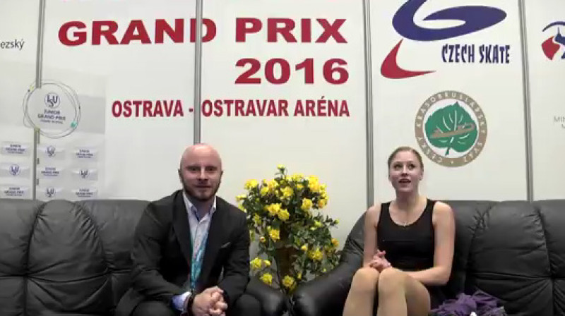 Treneris Romāns Panteļejevs un Diāna Ņikitina 
Foto: ISU Junior Grand Prix - Ostrava