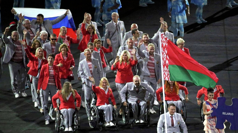 Baltkrievijas delegācija nes arī Krievijas karogu
Foto: Sergio Moraes / Reuters, rio2016.rsport.ru