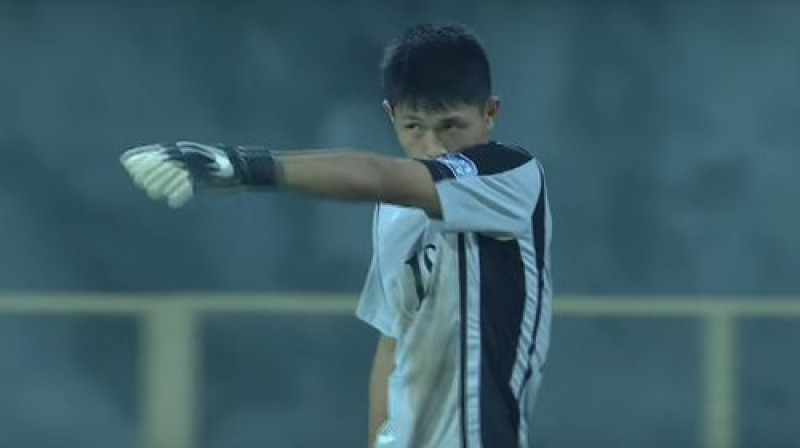 Neveiksmīgais Ziemeļkorejas U16 izlases vārtsargs
Attēls no video