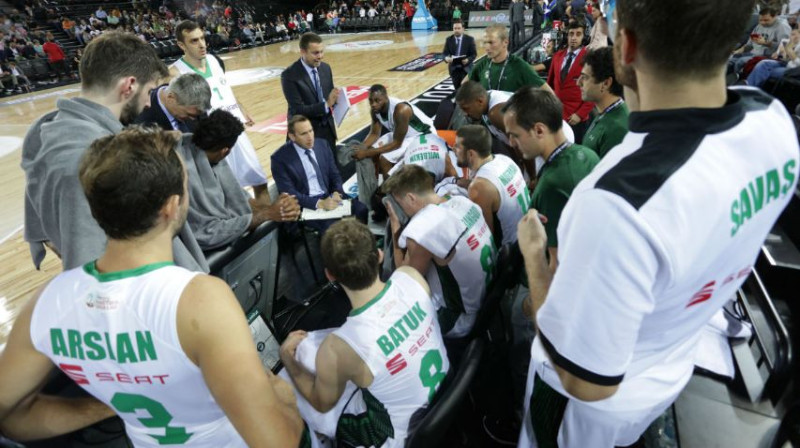 Galvenais treneris Deivids Blats
Foto: darussafakadogusbasketbol.com