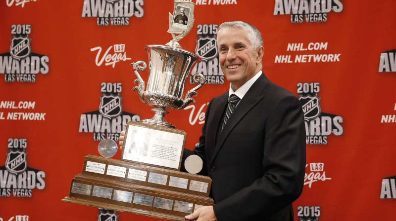 Bobs Hārtlijs 2015. gadā tika atzīts par NHL labāko treneri
Foto: AP/Scanpix