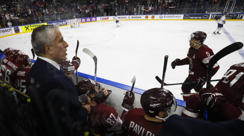 Bobs Hārtlijs uz soliņa 
Foto: Reuters / Scanpix