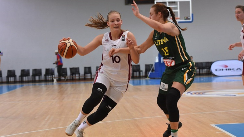 Laura Meldere: 16 gadu vecumā sekmīga debija Eiropas U20 čempionātā
Foto: FIBA