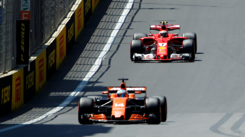 Fernando Alonso un Kimi Raikonens
Foto: REUTERS/Scanpix