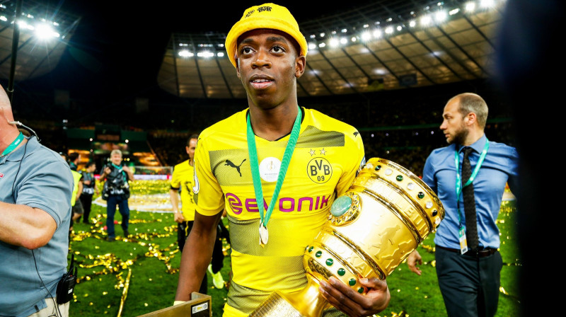 Usmans Dembelē ar Vācijas kausu
Foto: EPA/Scanpix