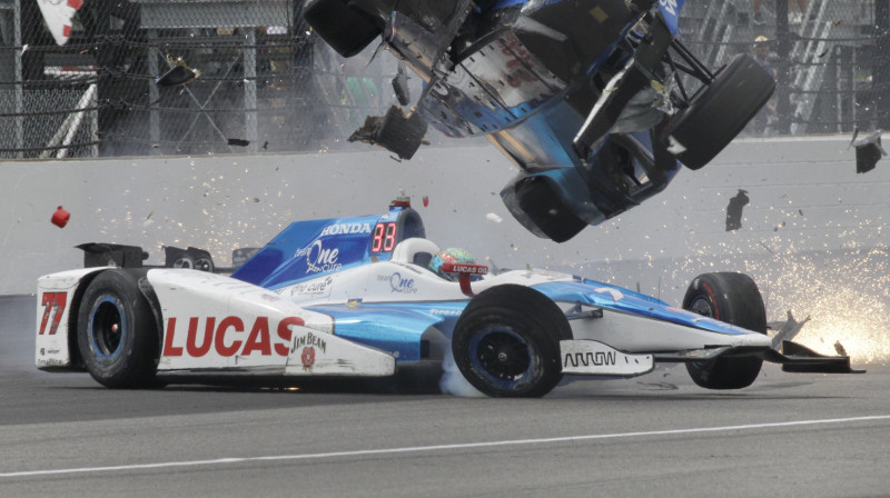 Avārija IndyCar sacīkstēs
Foto: AP/Scanpix