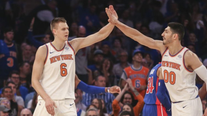 Kristaps Porziņģis un Eness Kanters
Foto: USA Today Sports/Scanpix