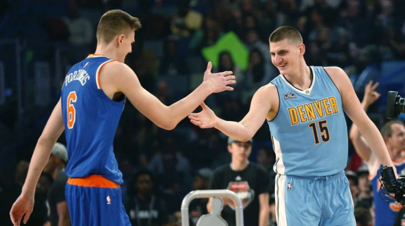 Kristaps Porziņģis un Nikola Jokičs
Foto: AP/Scanpix